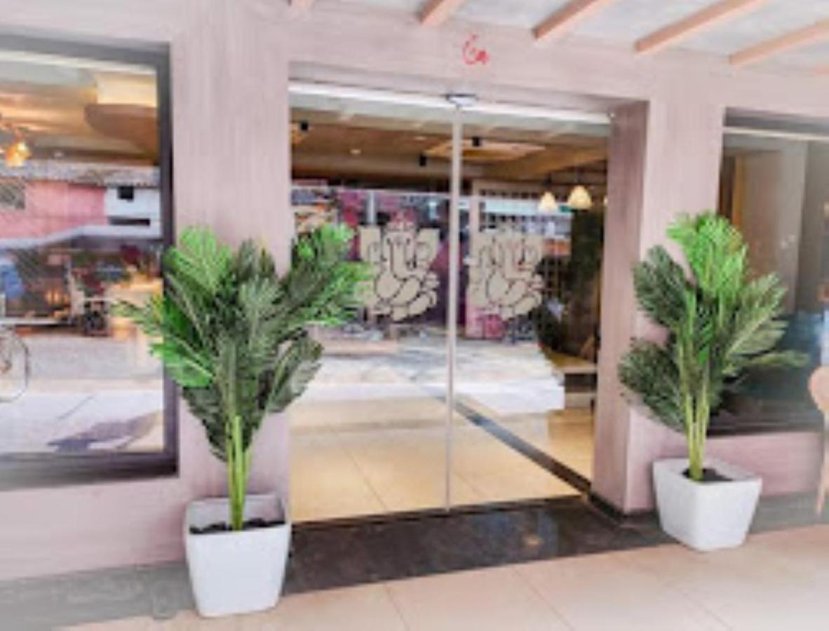 Hotel Raj Inn Bhubaneswar Eksteriør billede